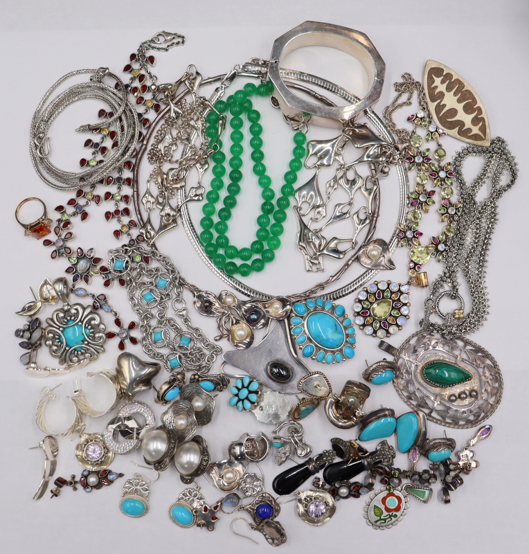 JEWELRY. LARGE GROUPING OF ASSORTED