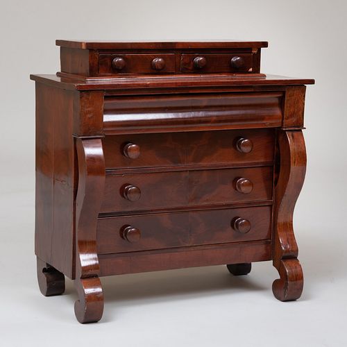 LATE FEDERAL MAHOGANY TALL CHEST 3b793d