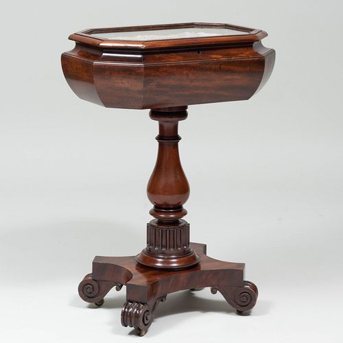 VICTORIAN MAHOGANY VITRINE TABLE