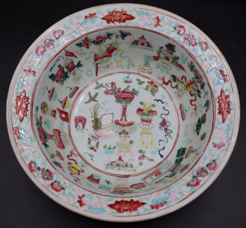 CHINESE FAMILLE ROSE ENAMEL DECORATED