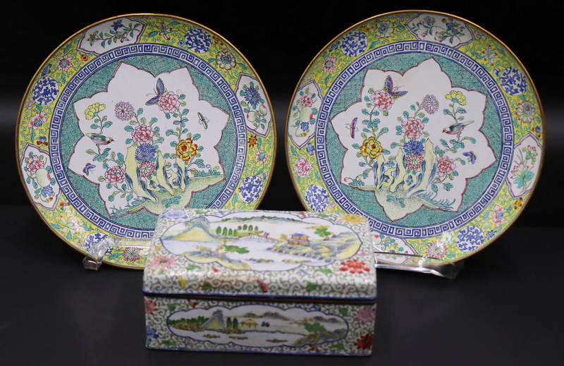 3 PCS. OF CHINESE CANTON ENAMELS.