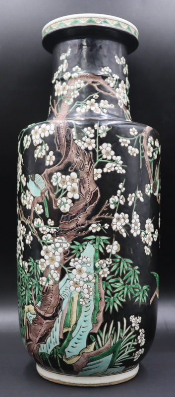 CHINESE FAMILLE NOIR VASE WITH