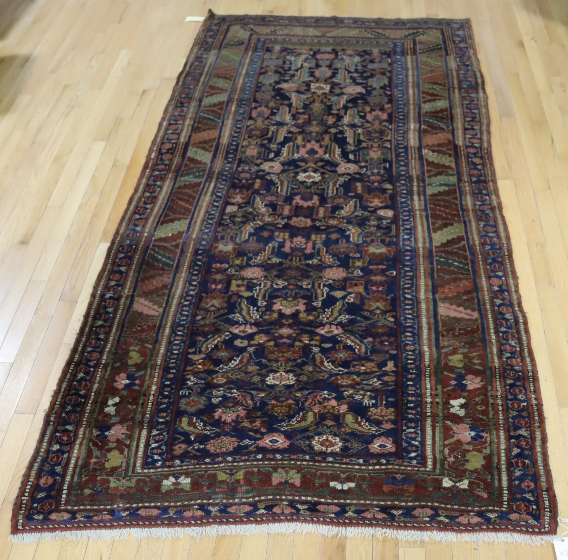 ANTIQUE AND FINELY HAND WOVEN CAUCASIAN