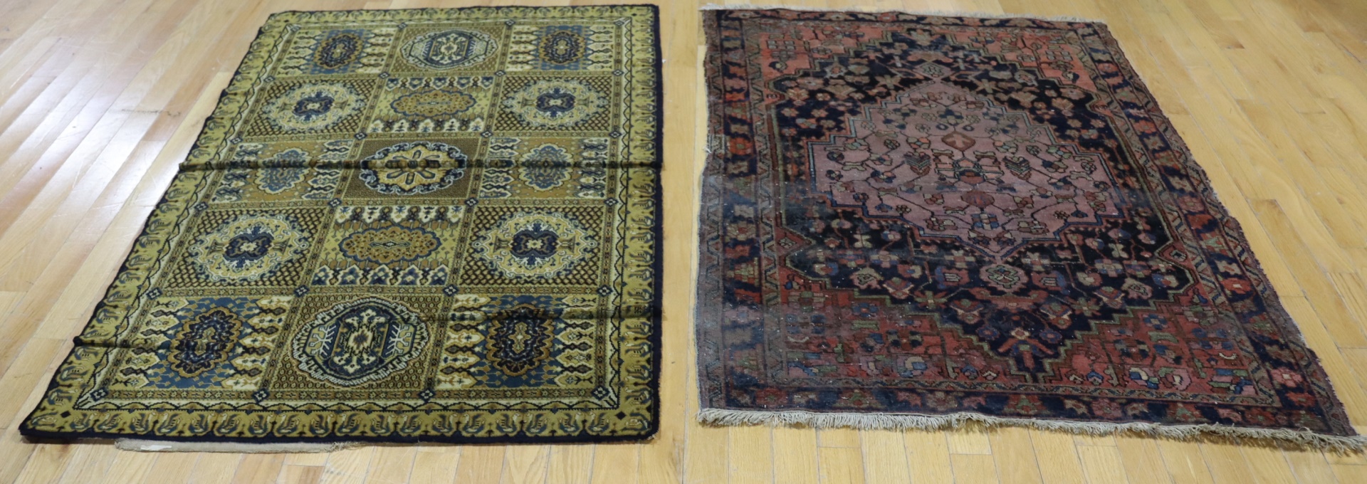 ANTIQUE AND FINELY HAND WOVEN CARPET  3b7be9