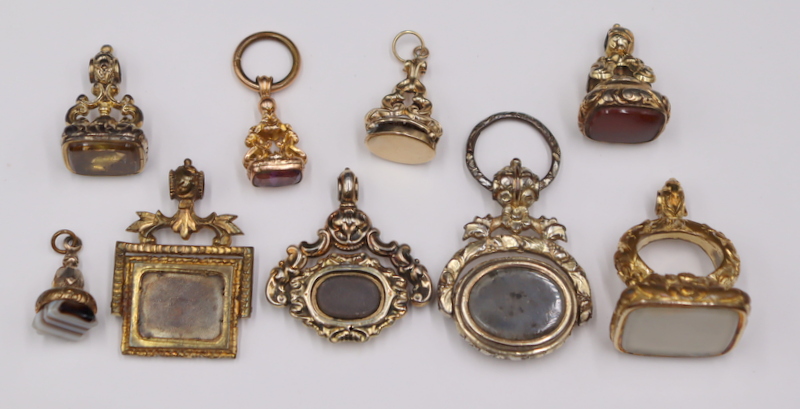 JEWELRY. (9) ANTIQUE ASSORTED GOLD