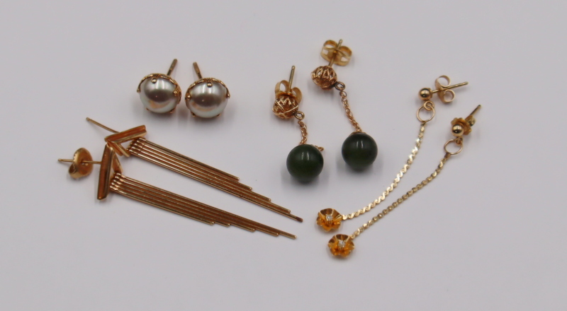 JEWELRY. (4) PAIR OF ASSORTED GOLD