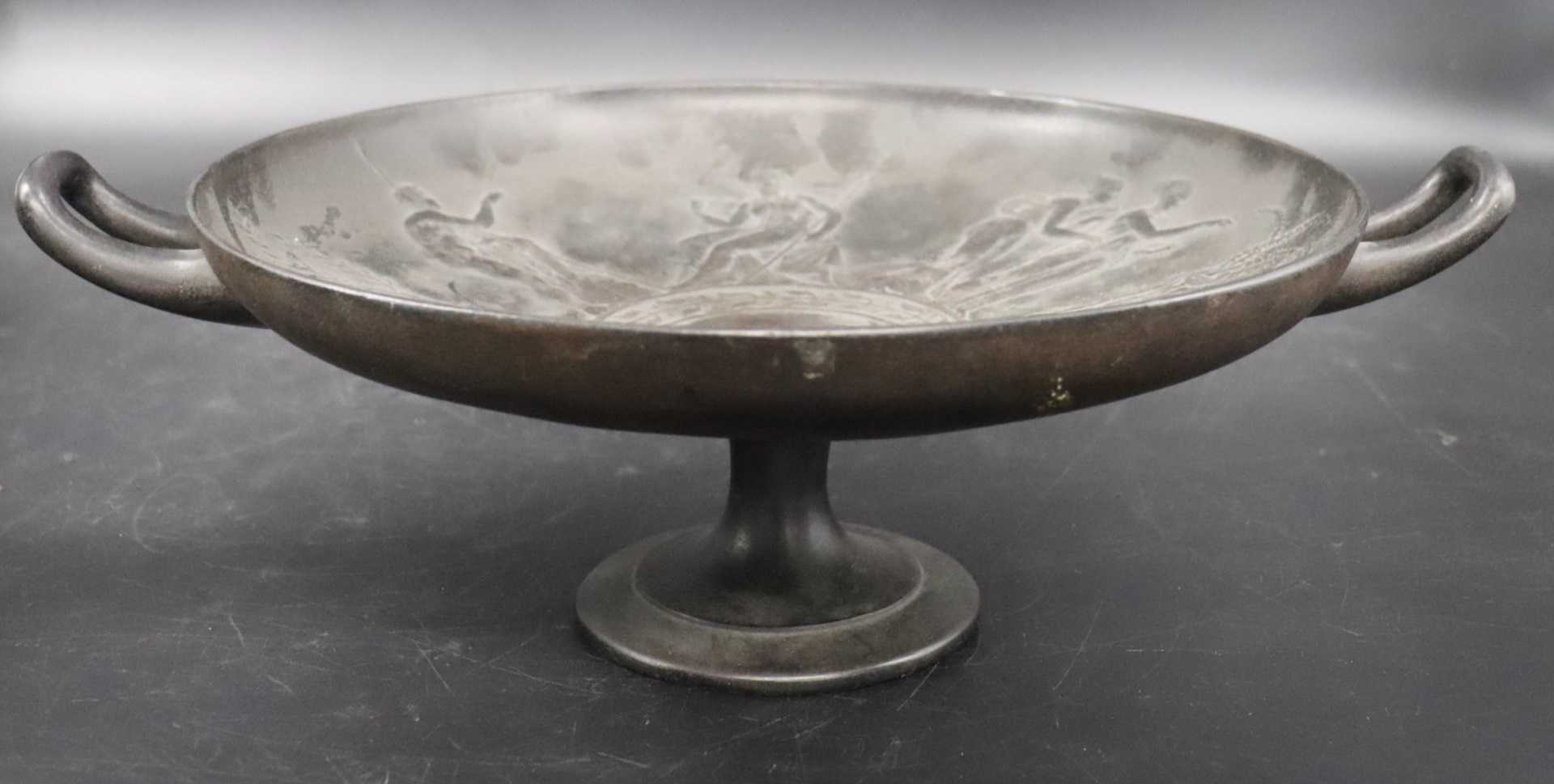 PATINATED METAL TAZZA "ART UNION