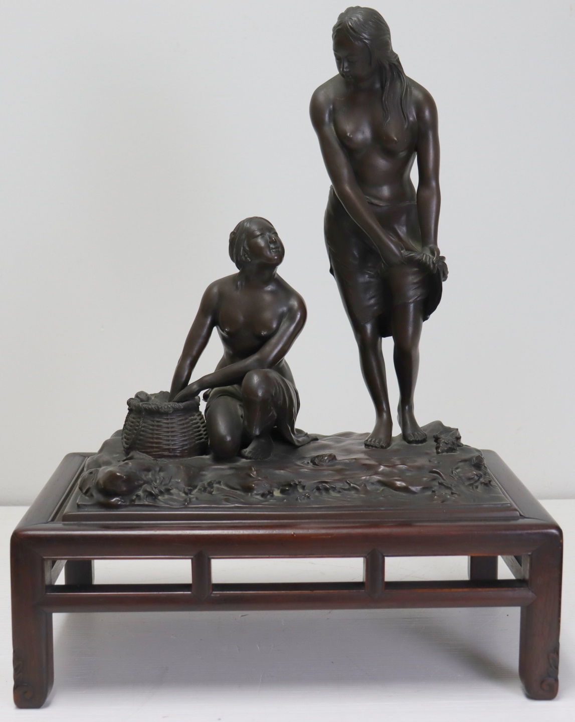 SIGNED ASIAN BRONZE SCULPTURE ON