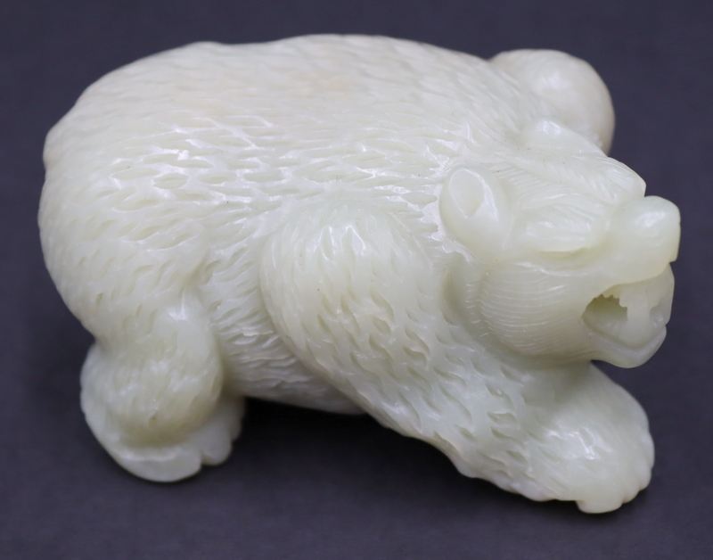 CHINESE CARVED JADE GROWLING BEAR. Total