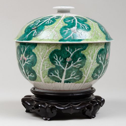 CHINESE PORCELAIN 'BOK CHOI' TUREEN