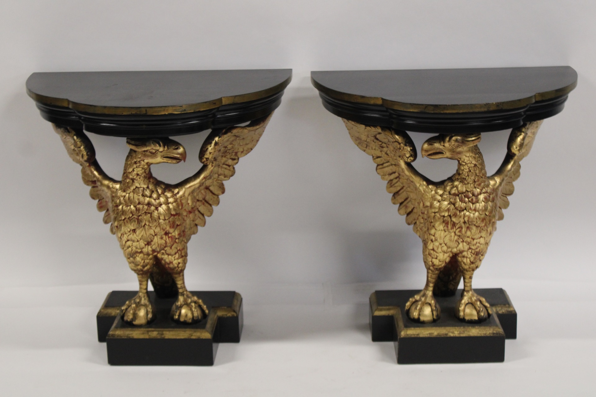 A VINTAGE PAIR OF CARVED, GILT