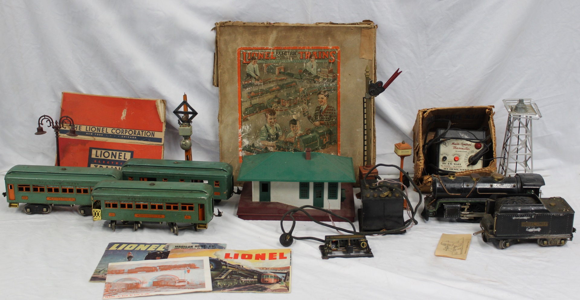 VINTAGE LIONEL TRAIN SET ACCESSORIES 3b816f