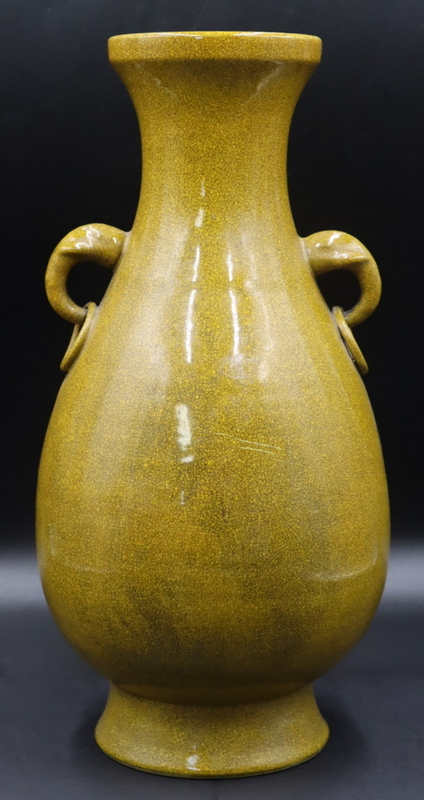 CHINESE CRACKLE GLAZED YELLOW VASE 3b81d5