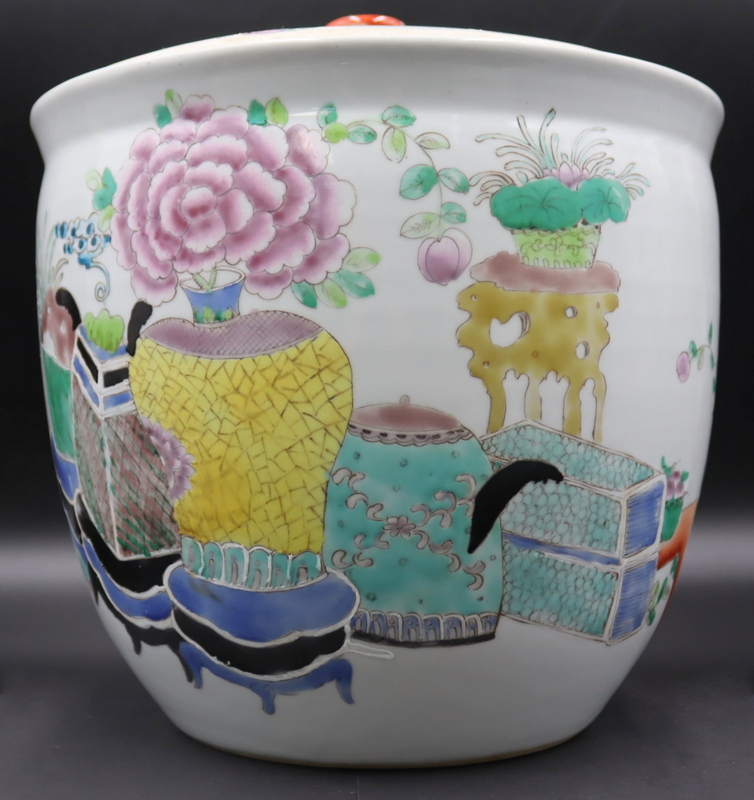 CHINESE FAMILLE ROSE ENAMEL DECORATED