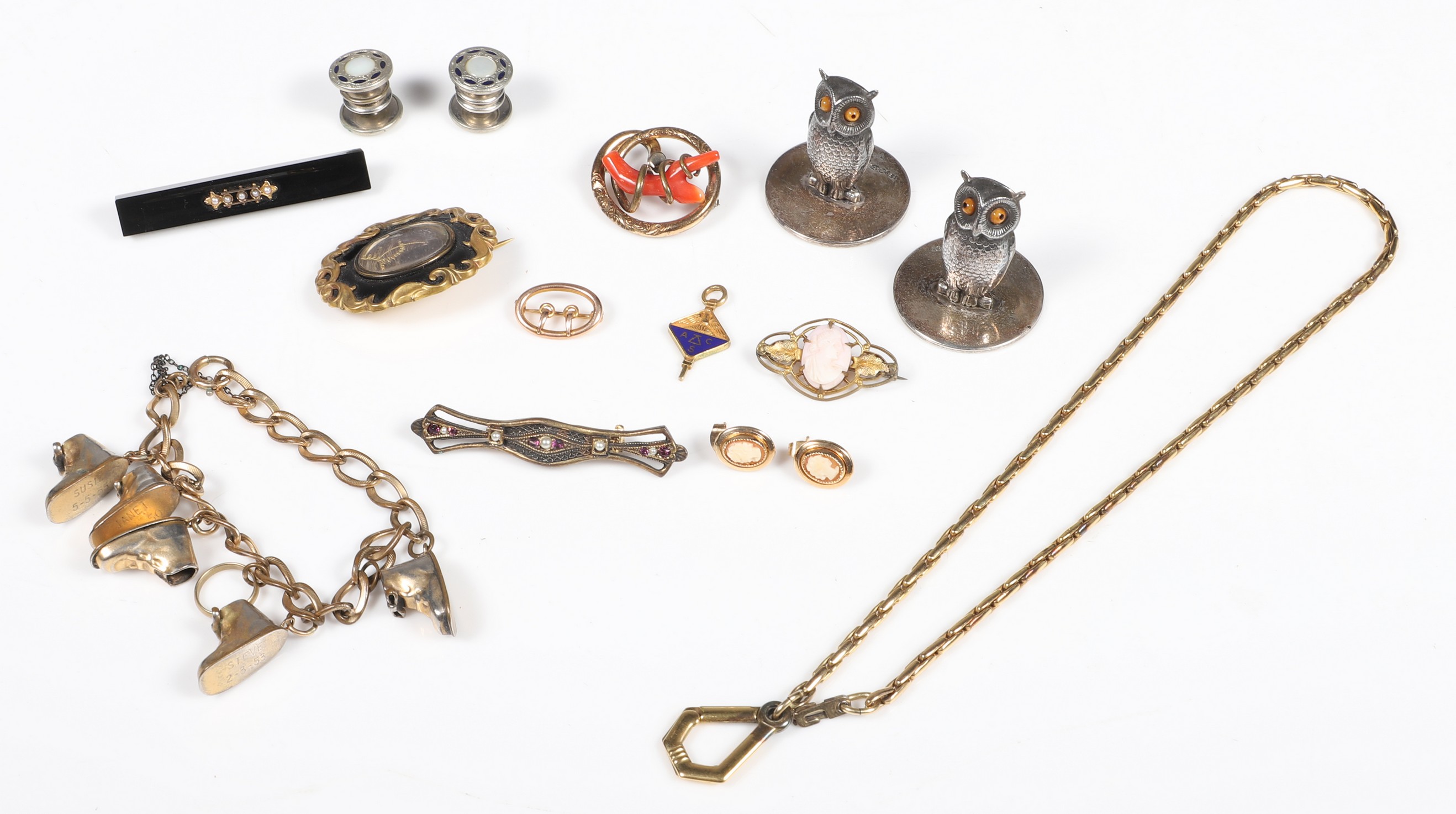 Victorian and style jewelry group