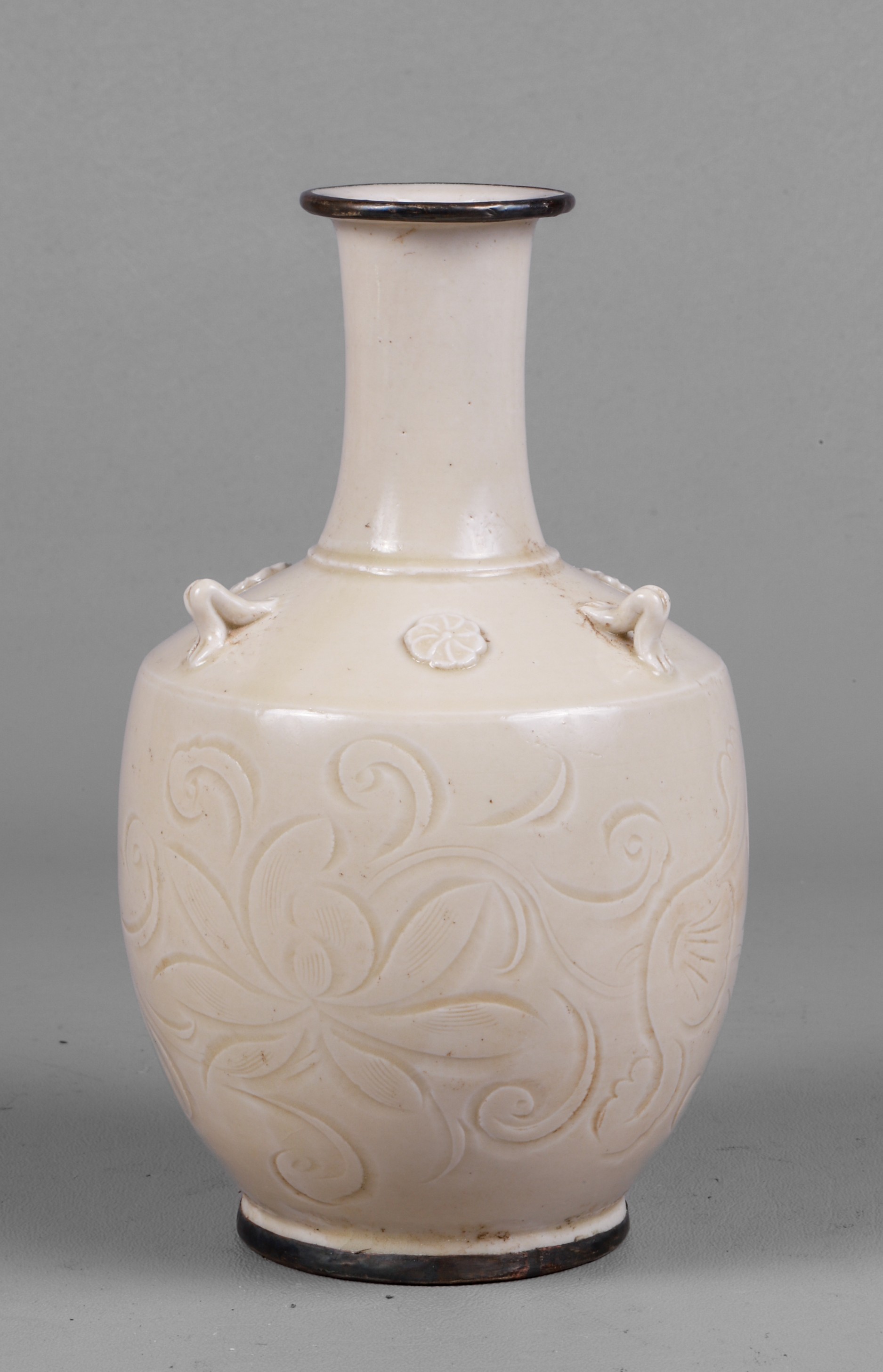 Chinese Ding-ware porcelain vase