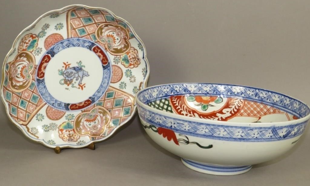 2 PIECES OF JAPANESE IMARI PORCELAINca  3b5cc4