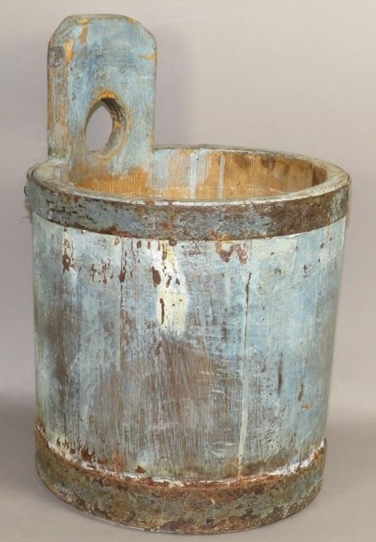 BLUE PAINTED WOODEN SAP BUCKETca  3b5d0e