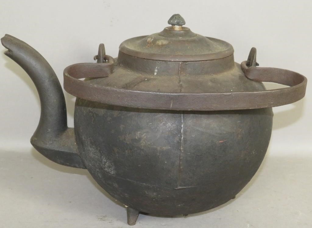 CAST IRON TEAKETTLEca. 1790; American