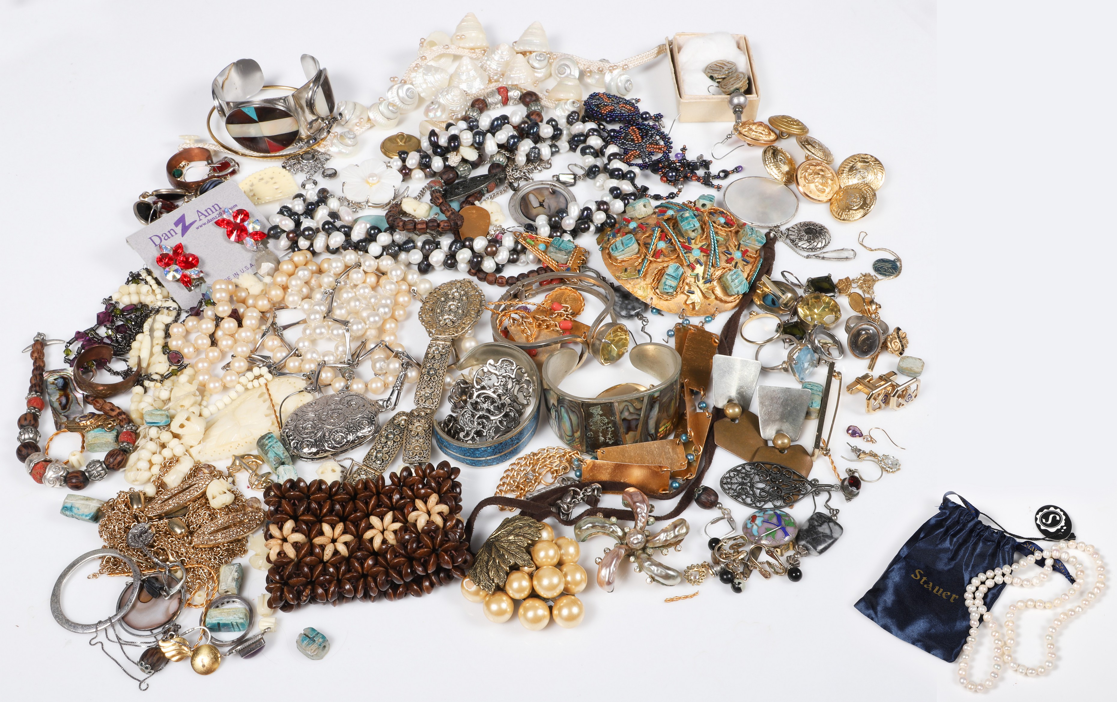 Large jewelry grouping to include