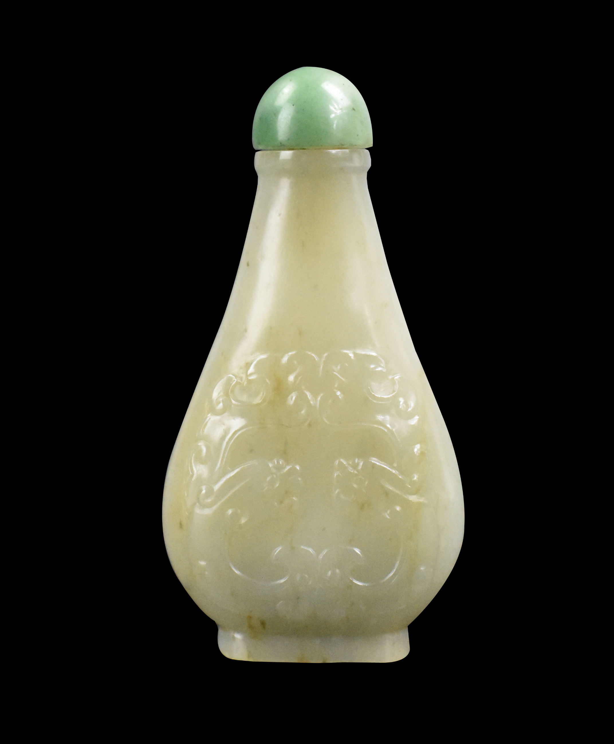 CHINESE JADE CARVED SNUFF BOTTLE 3b62c0