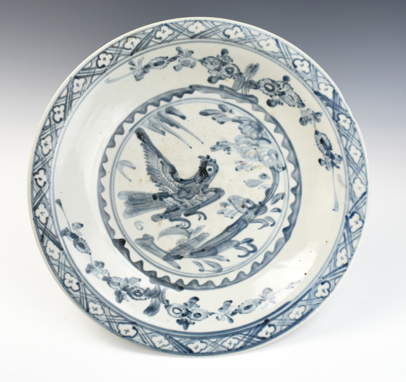 LARGE CHINESE BLUE & WHITE CHARGER,