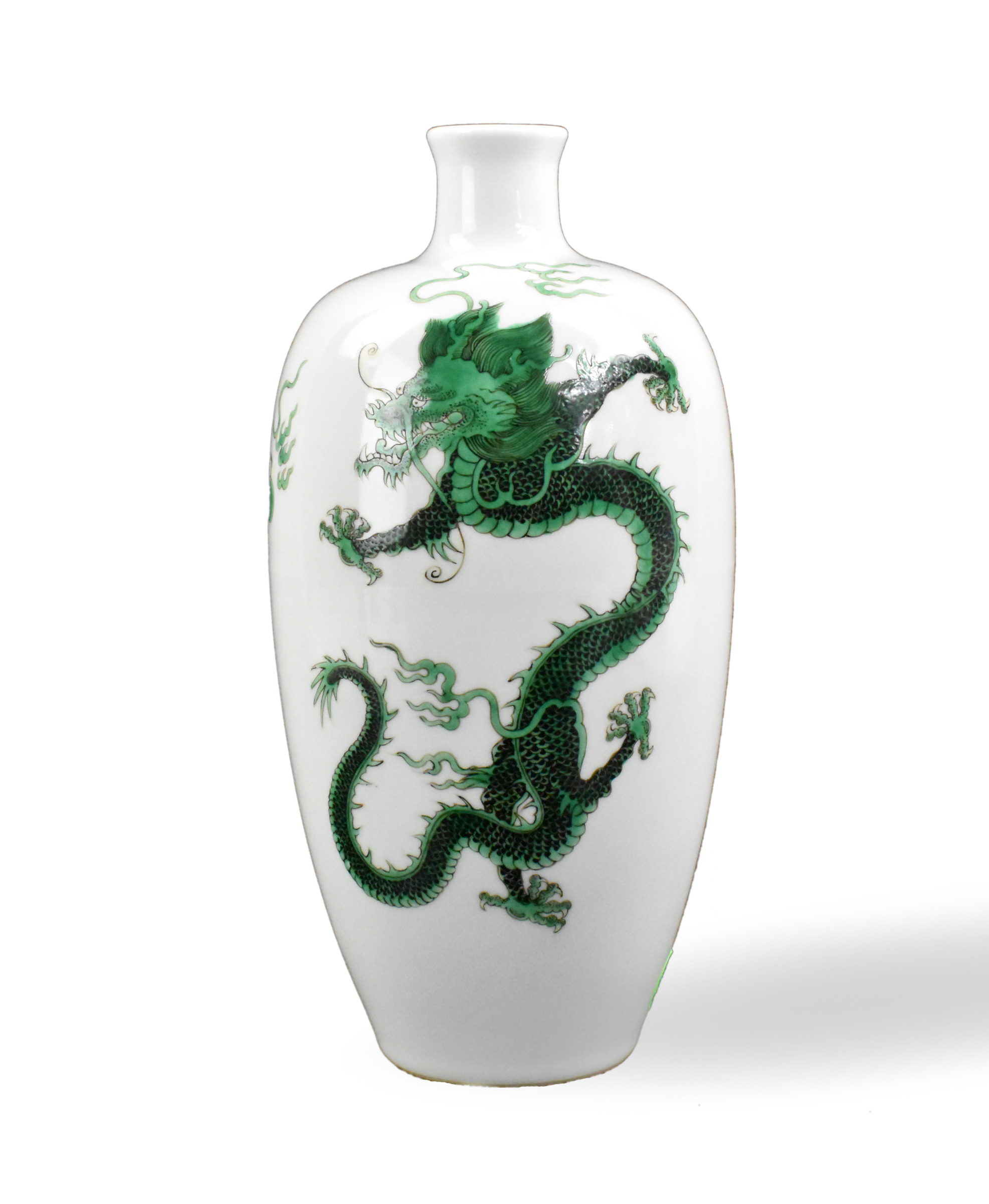 CHINESE PORCELAIN VASE W GREEN 3b6312