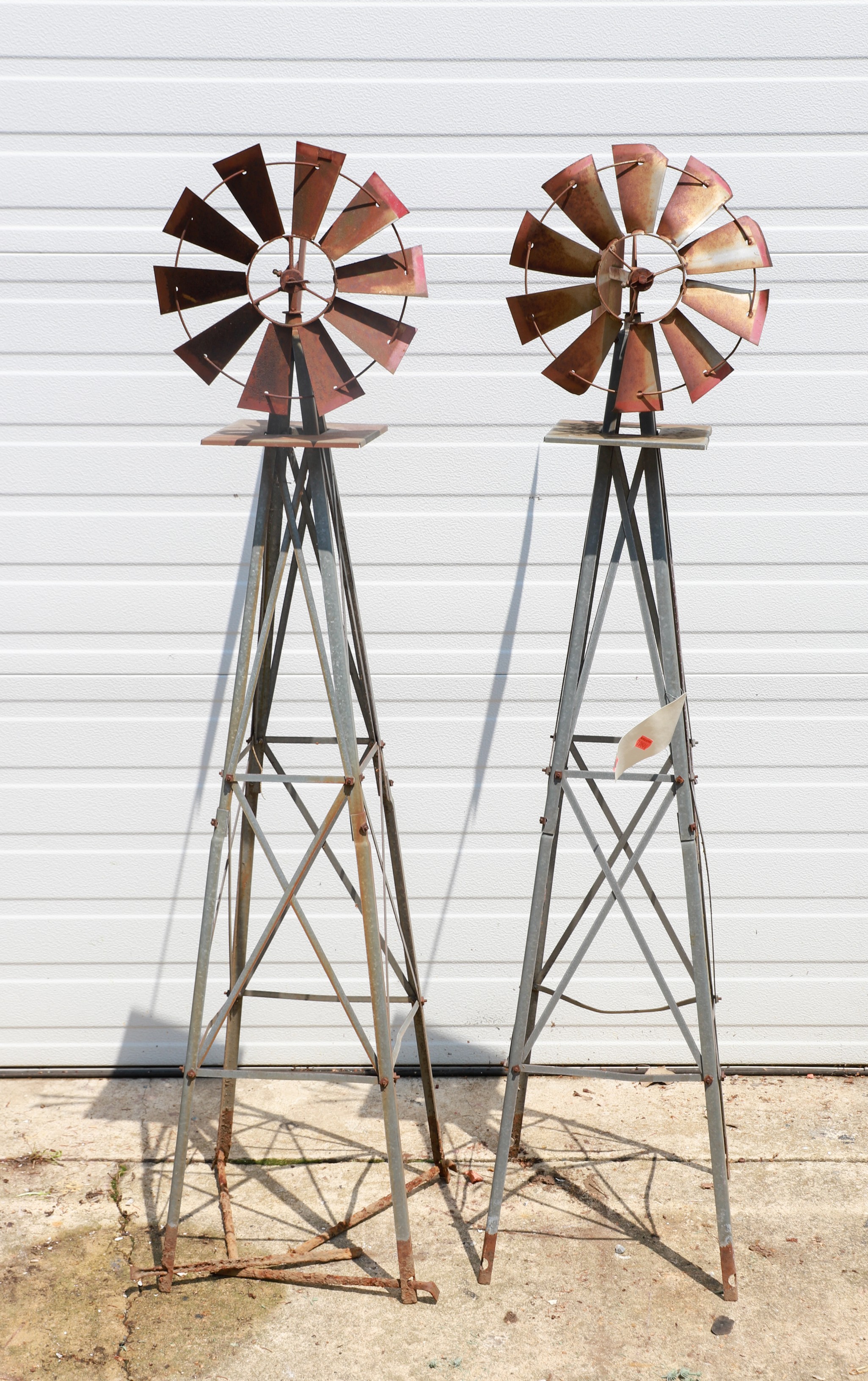 Pair metal windmill garden decorations  3b6393