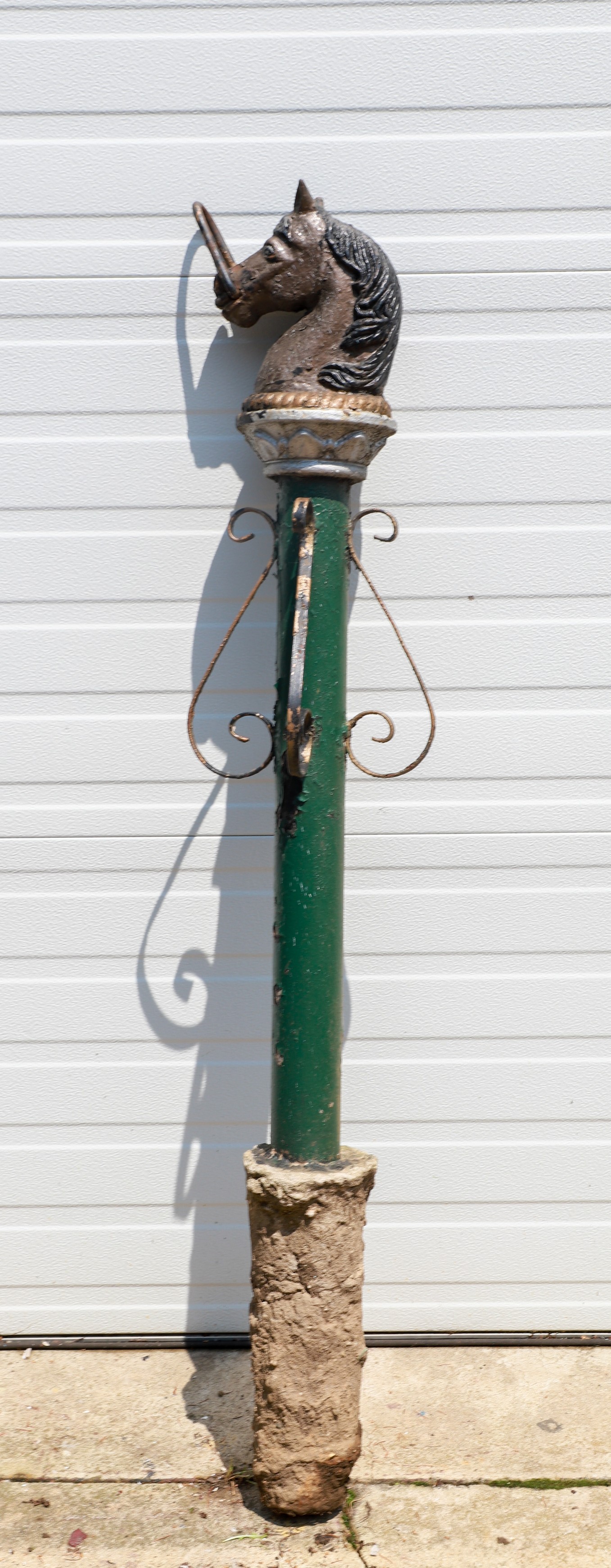 Iron painted hitching post, ebonized