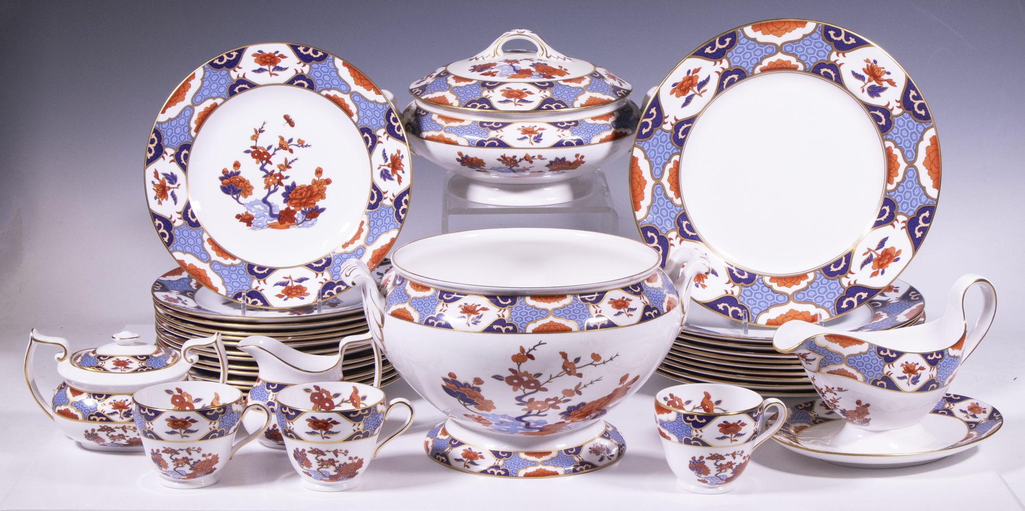 SPODE SHIMA PATTERN CHINA SET WITH