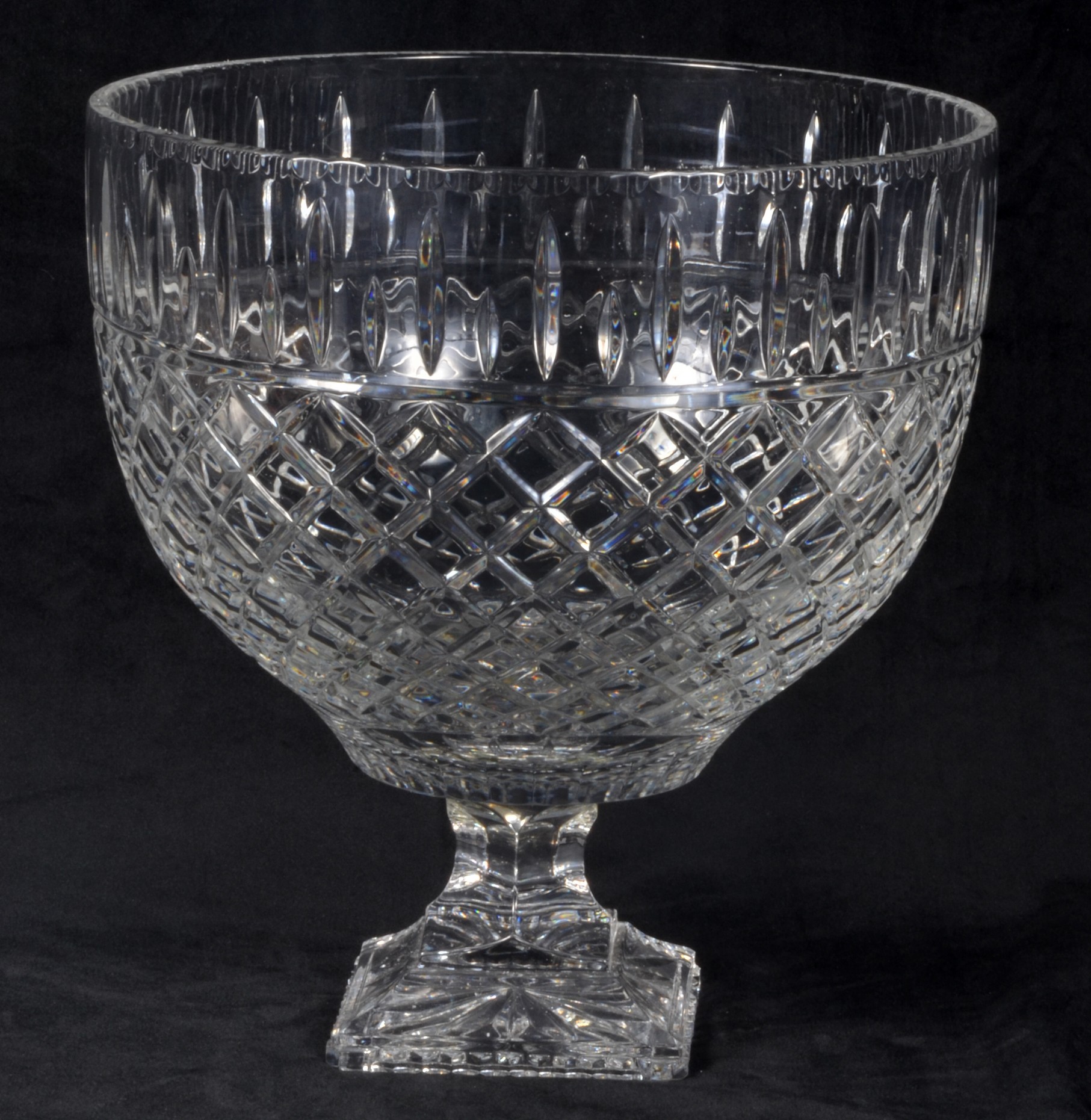 Large cut crystal pedestal bowl  3b64a2