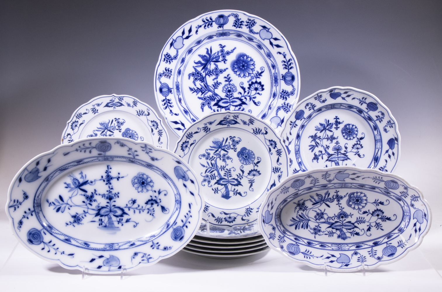 BLUE ONION PATTERN CHINA (21) Pieces