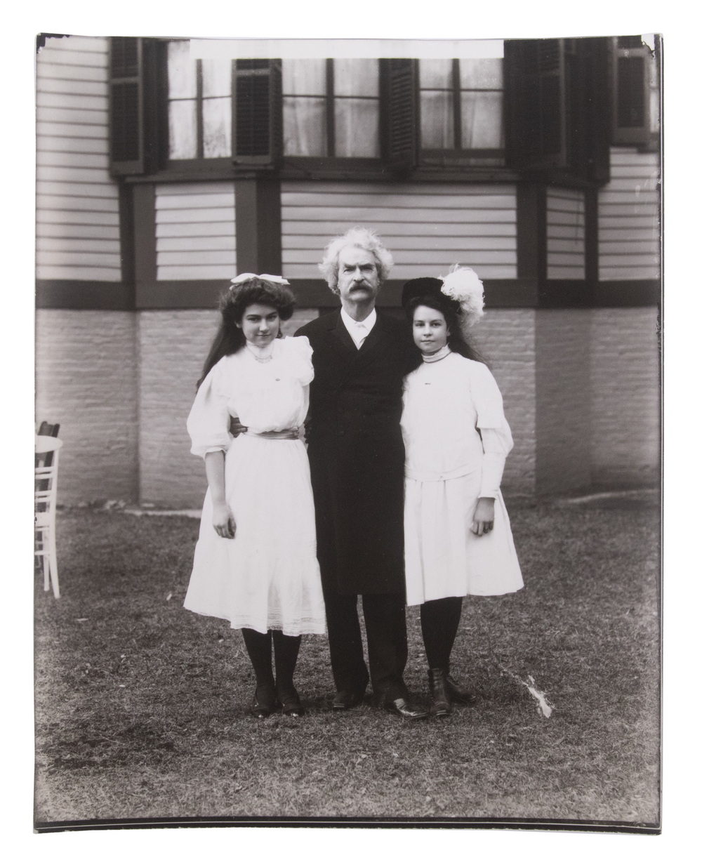 PACH BROS PHOTO OF MARK TWAIN WITH TWO