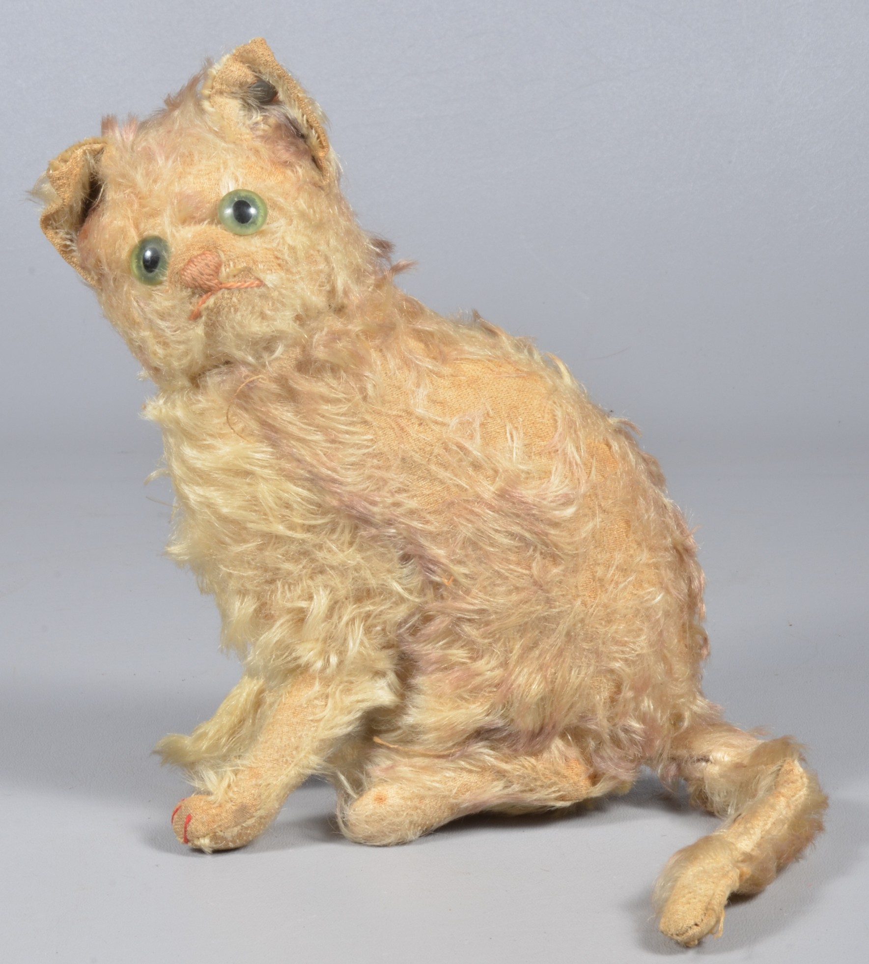 Steiff sitting cat, Fluffy, c 1928-1932,