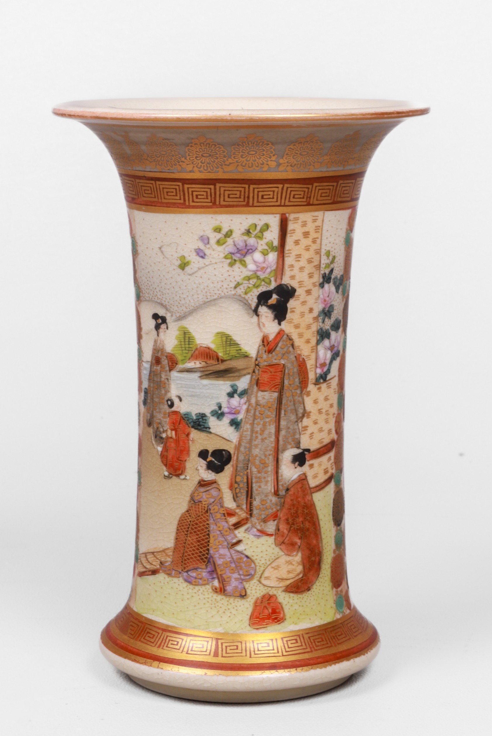 Japanese porcelain Satsuma vase  3b6673