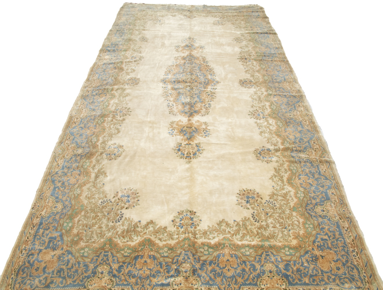 KERMAN CARPET (10'1" X 21' 6")