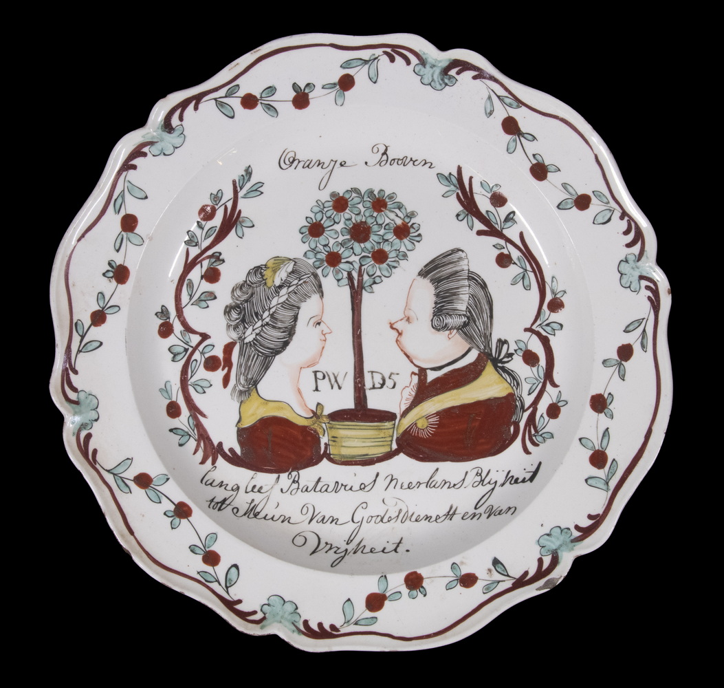 EARLY CREAMWARE PLATE WITH DUTCH 3b6768