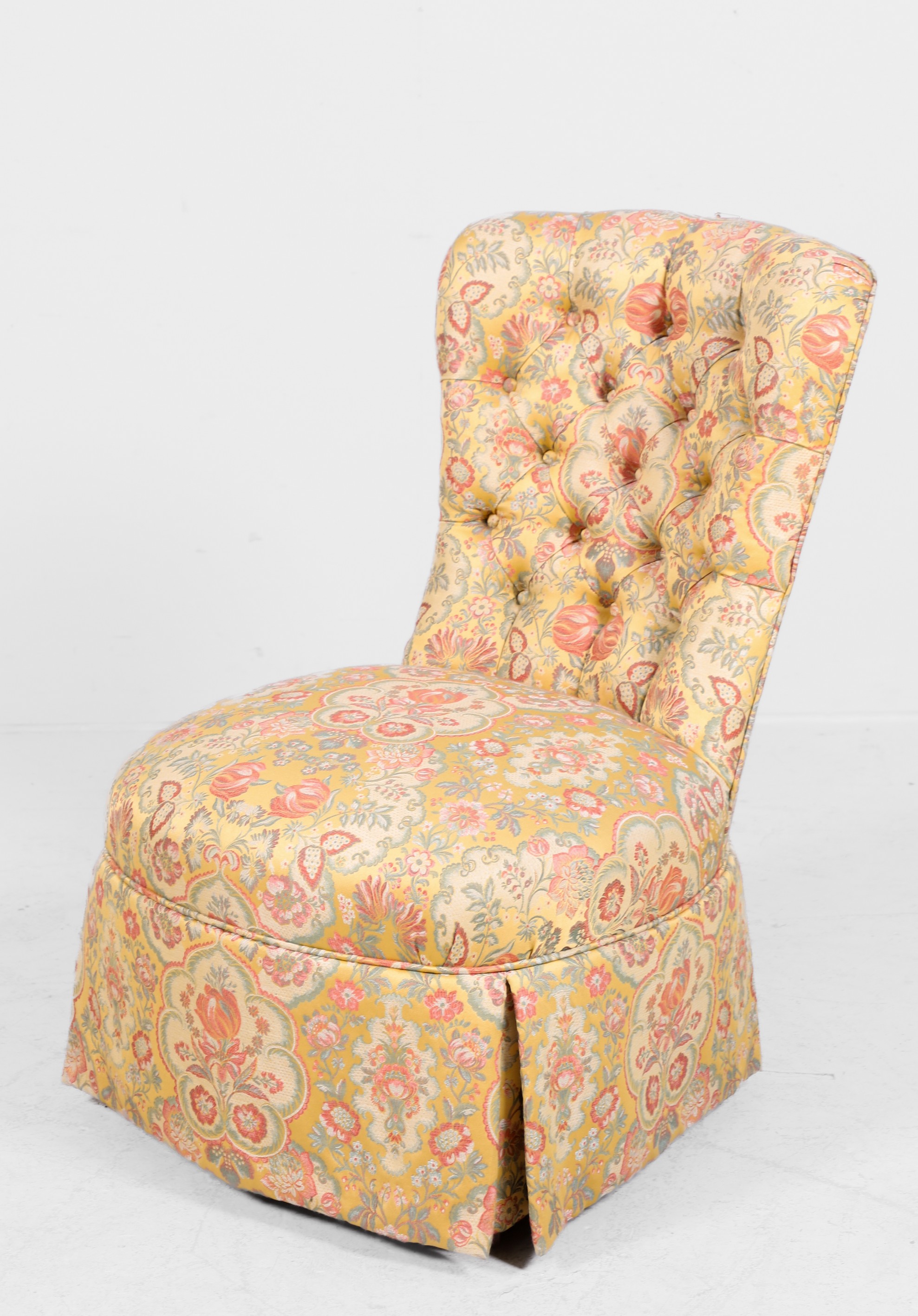 Upholstered vanity chair, tufted
