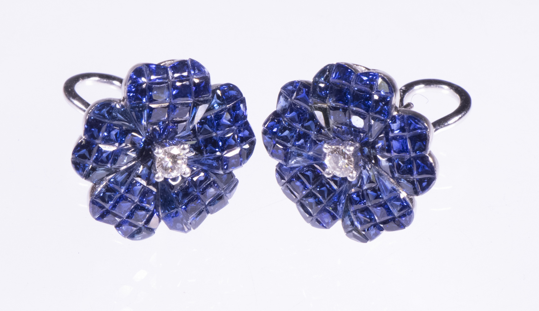 PR OF SAPPHIRE AND DIAMOND FLOWER 3b68f8