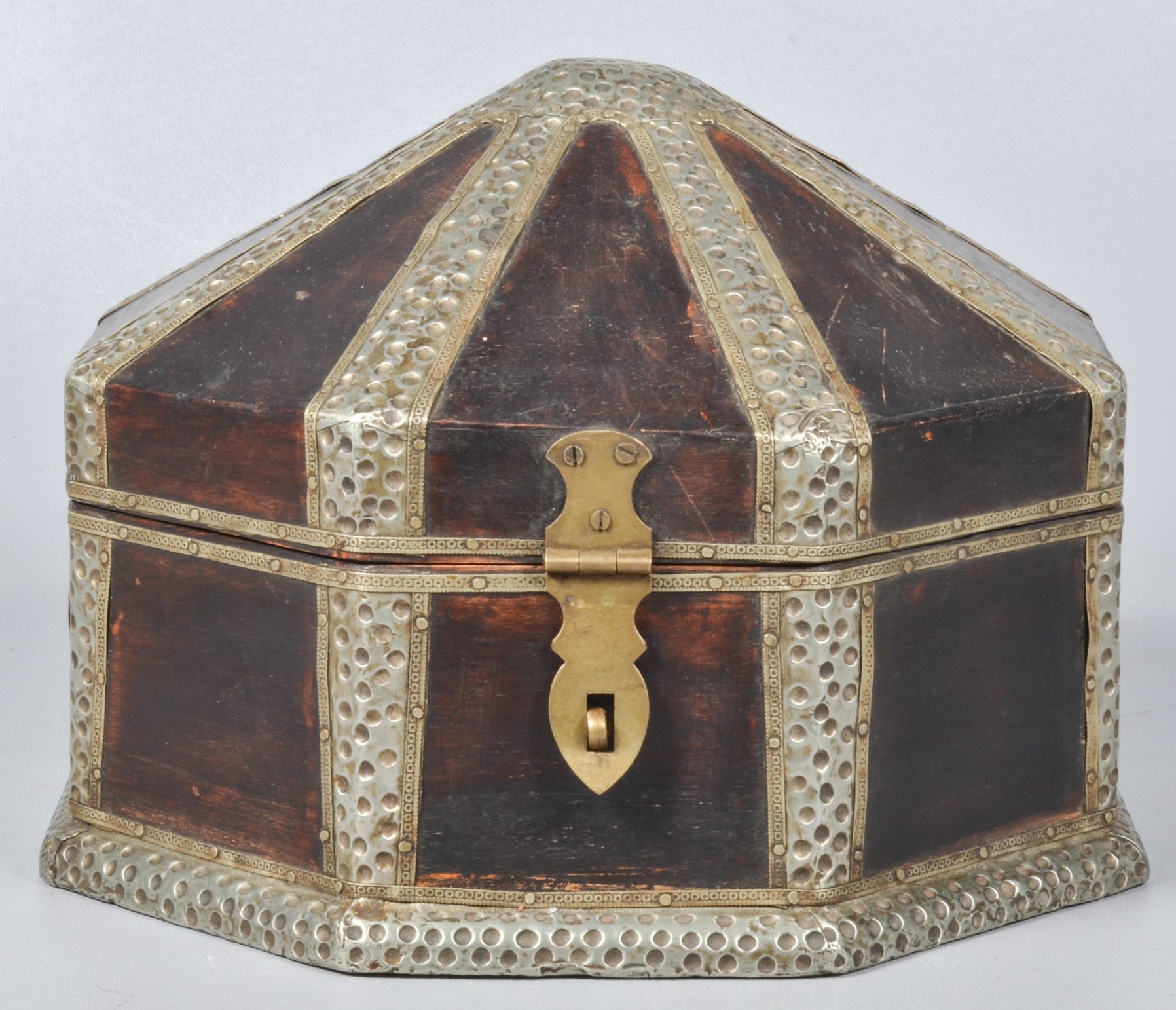 Octagonal wood hinged box, silver