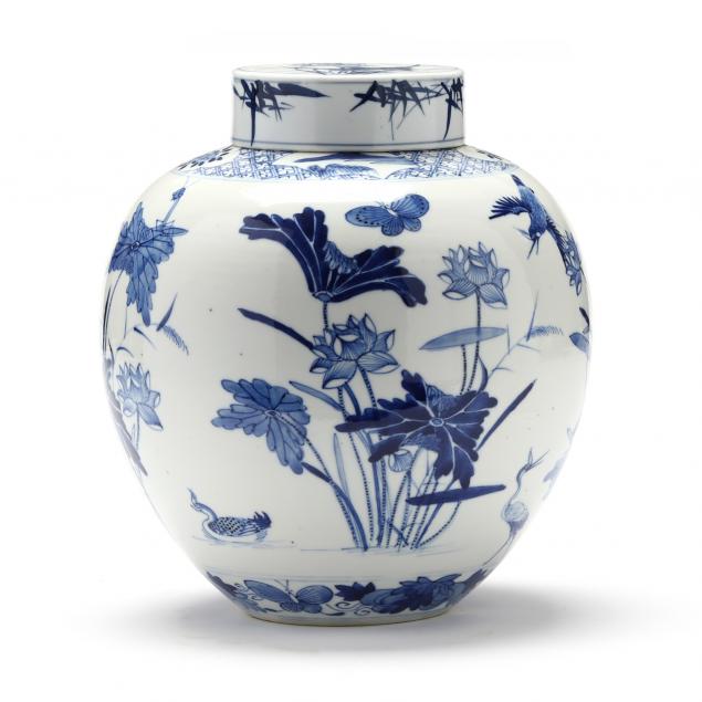 A CHINESE PORCELAIN BLUE AND WHITE 3b6ae7