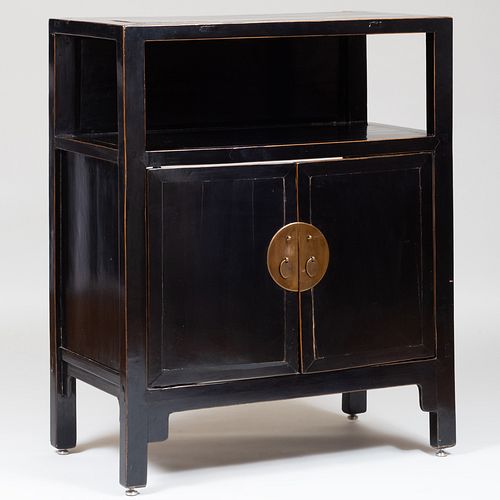 CHINESE BLACK LACQUER CABINET  3b942b