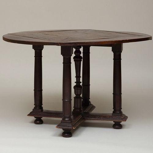 ITALIAN RENAISSANCE STYLE WALNUT 3b944a