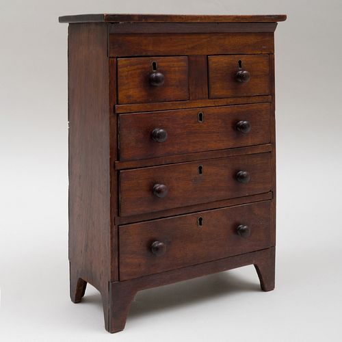 MINIATURE STAINED WOOD CHEST OF 3b9535