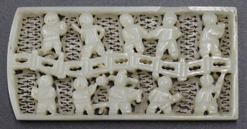 HIGHLY CARVED JADE PLAQUE OF CHILDREN  3b96fa