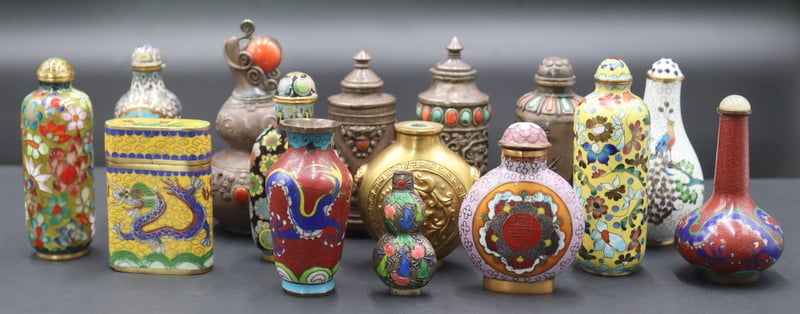 ASIAN CLOISONNE AND SILVER SNUFF