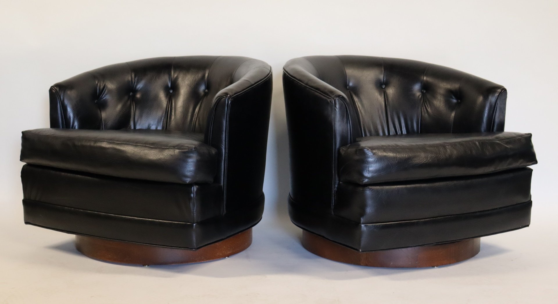 MIDCENTURY PAIR OF SELIG UPHOLSTERED 3b972c