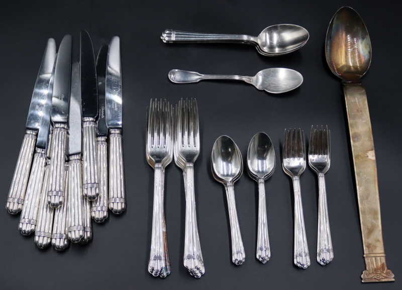 SILVERPLATE. 35 PC. CHRISTOFLE