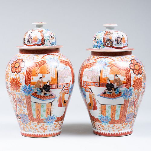 PAIR OF JAPANESE HIZEN PORCELAIN