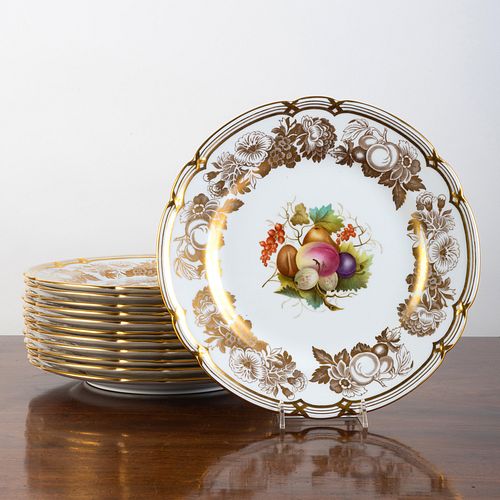 SET OF TWELVE SPODE DINNER PLATES